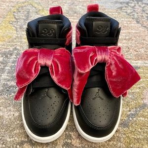 Girls Air Jordan Mid Bow